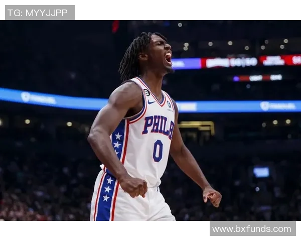 赛前风尚聚焦足球球星场外着装展现个性与时尚态度