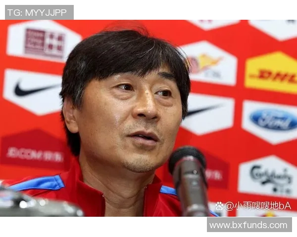 足球明星因过度自信陷入困境如何平衡自豪与谦逊成就更大辉煌