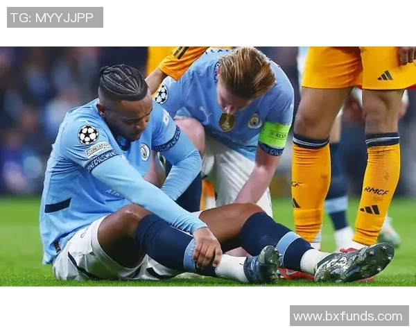 足球球星因后腿拉伤伤情严重 可能影响接下来的比赛和赛季表现 足球球星因后腿拉伤伤情严重 可能影响接下来的比赛和赛季表现