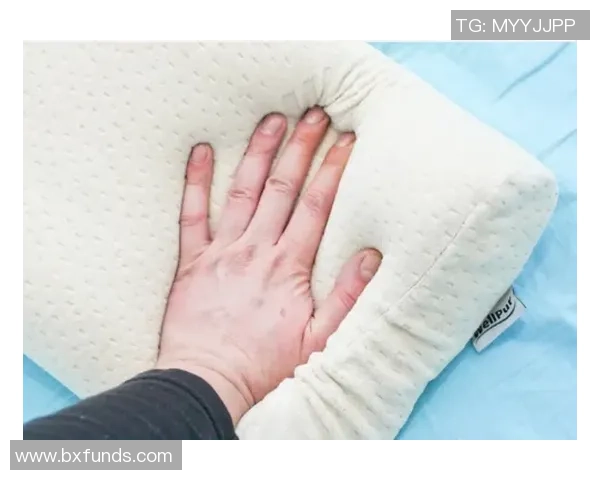 足球球星枕头打造专属睡眠体验让你在休息中感受绿茵激情