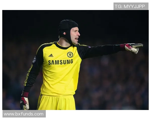 黄头发足球球星的传奇之路与无畏挑战:从草根到巅峰的成长历程 黄头发足球球星的传奇之路与无畏挑战:从草根到巅峰的成长历程